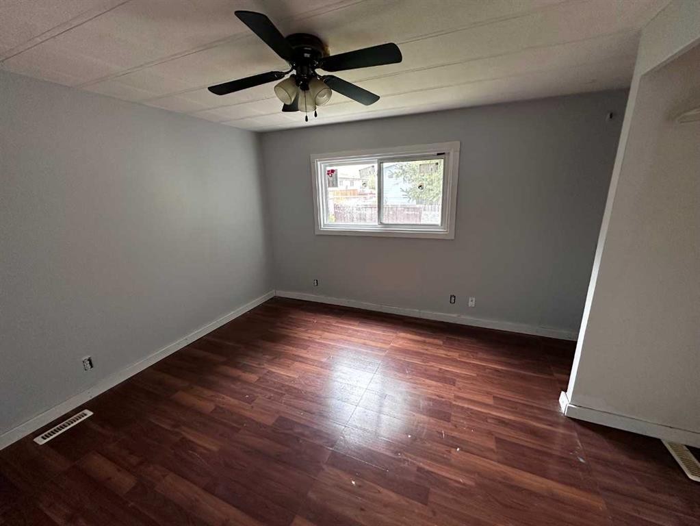 68 Norby Crescent, Red Deer, AB - Indoor Photo Showing Other Room