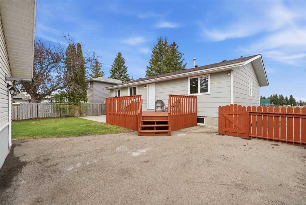 35 Ayers Avenue, Red Deer, AB