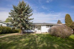 30 Odell Green Red Deer, AB T4P 1V4