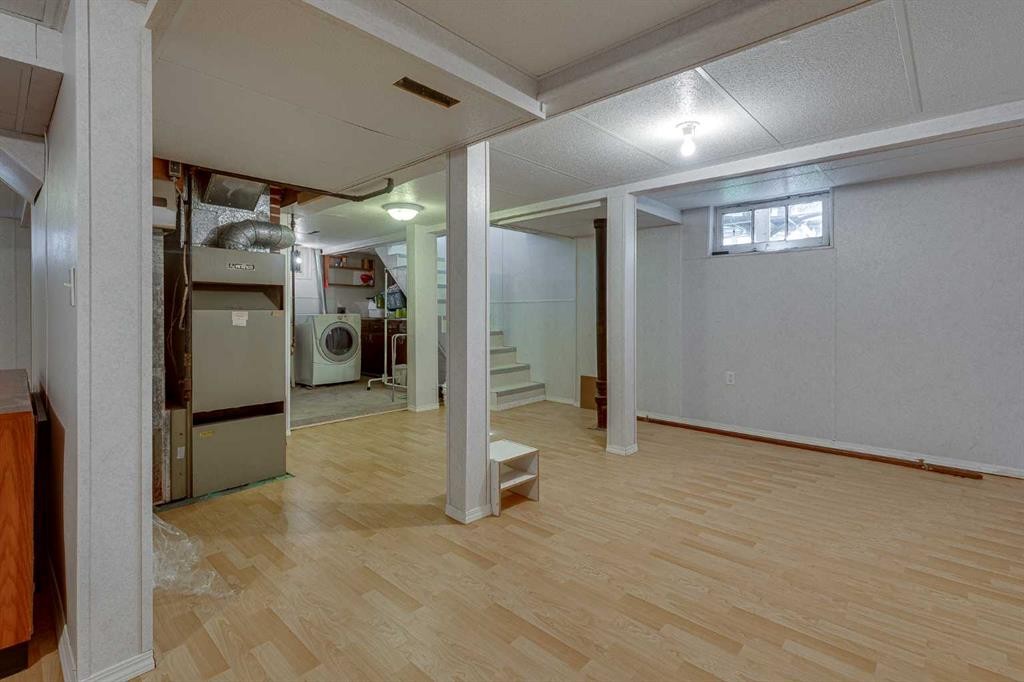 5013 54 Avenue, Ponoka, AB - Indoor Photo Showing Basement