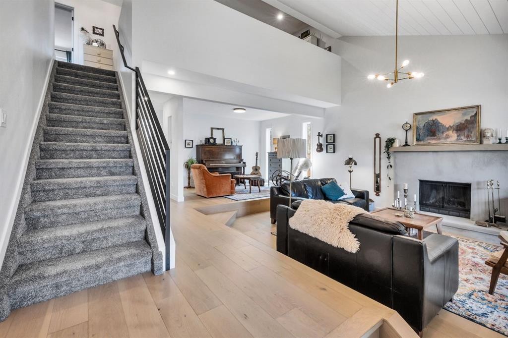 2021 112A Street, Edmonton, AB - Indoor With Fireplace