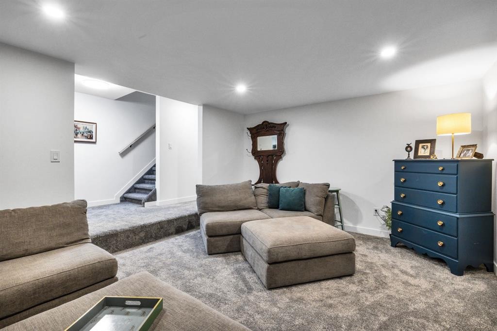 2021 112A Street, Edmonton, AB - Indoor Photo Showing Basement
