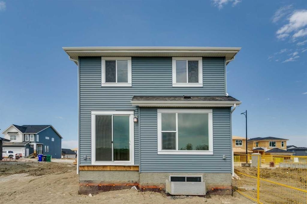 156 Southborough Common, Cochrane, AB - Outdoor