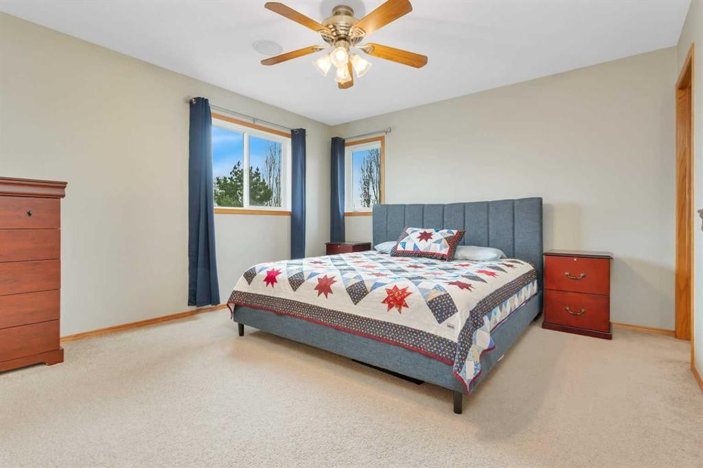 35 Lang Close, Red Deer, AB - Indoor Photo Showing Bedroom