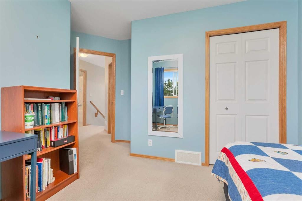 35 Lang Close, Red Deer, AB - Indoor Photo Showing Bedroom