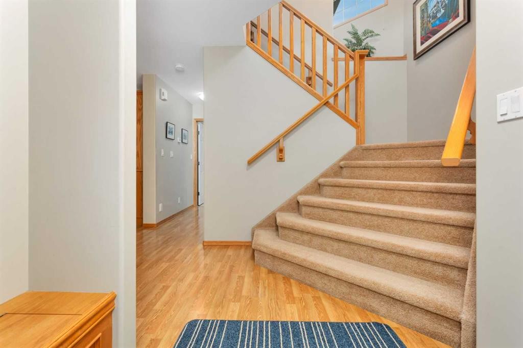 35 Lang Close, Red Deer, AB - Indoor Photo Showing Other Room