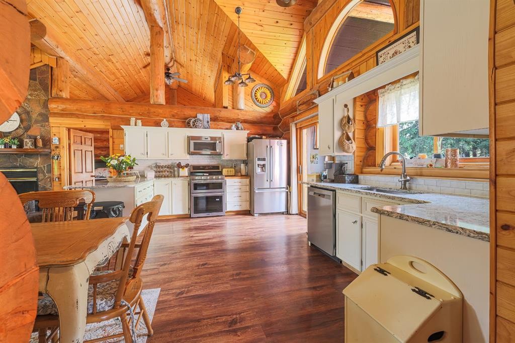 101 Clearwater Heights Drive, Rural Clearwater County, AB - Indoor Photo Showing Other Room