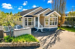 6081-35468 Range Road 30 Rural Red Deer County, AB T4G 0M3