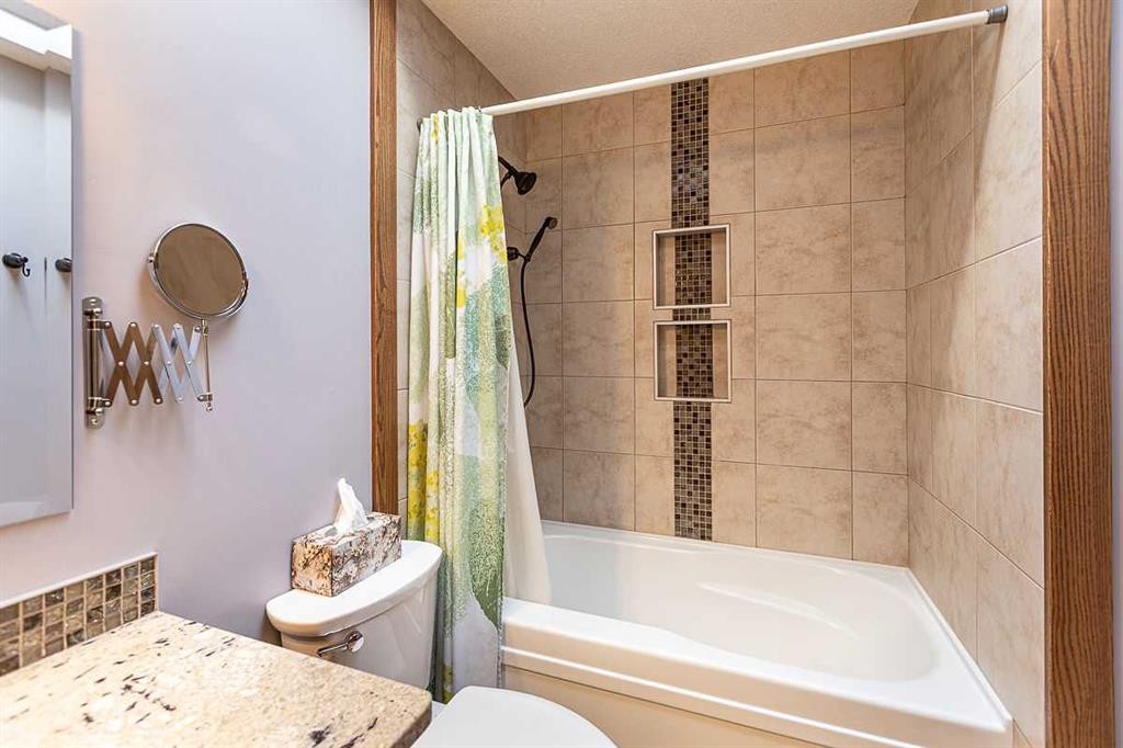 B59 Cottage Crescent, Golden Days, AB - Indoor