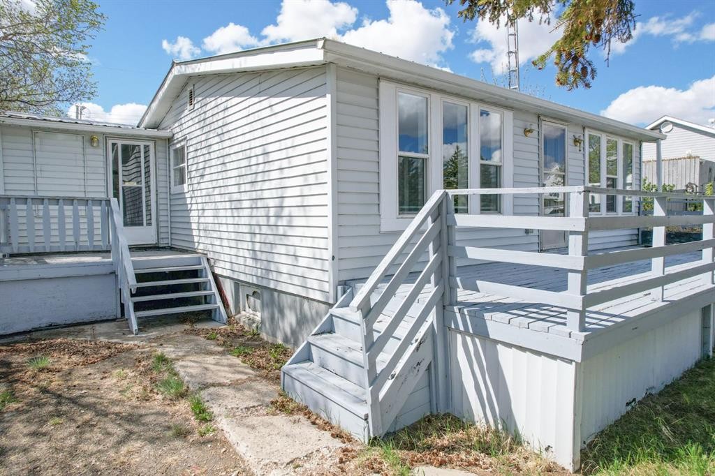 140 1St Street, Edberg, AB - Outdoor With Deck Patio Veranda