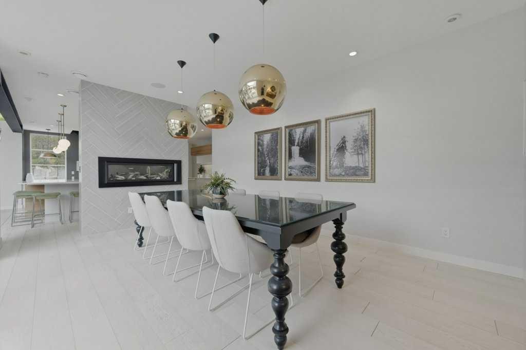 305 Jarvis Glen Court, Jarvis Bay, AB - Indoor With Fireplace