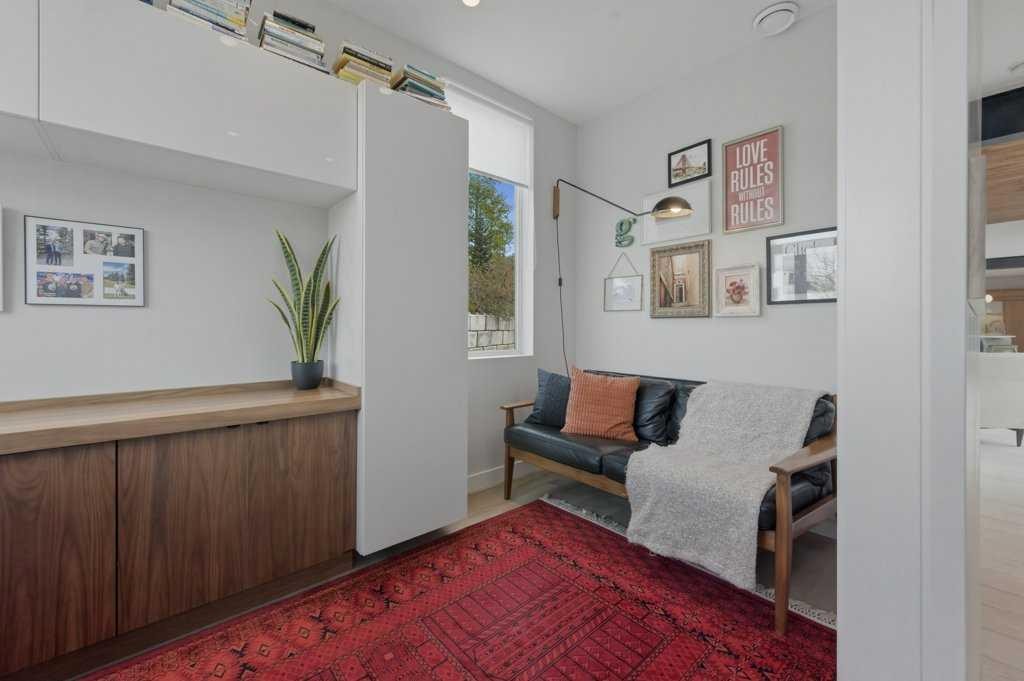 305 Jarvis Glen Court, Jarvis Bay, AB - Indoor Photo Showing Other Room