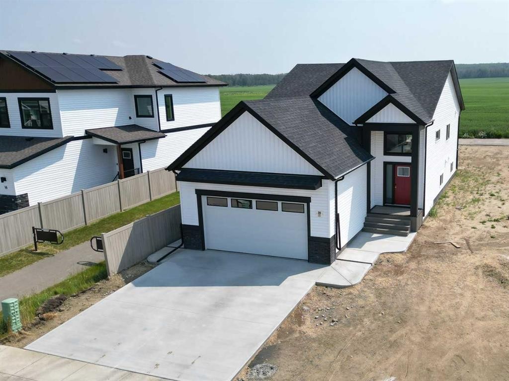 20 Ian Way, Sylvan Lake, AB - Outdoor
