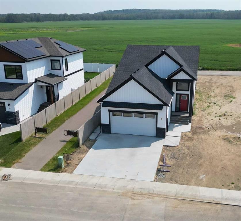 20 Ian Way, Sylvan Lake, AB - Outdoor
