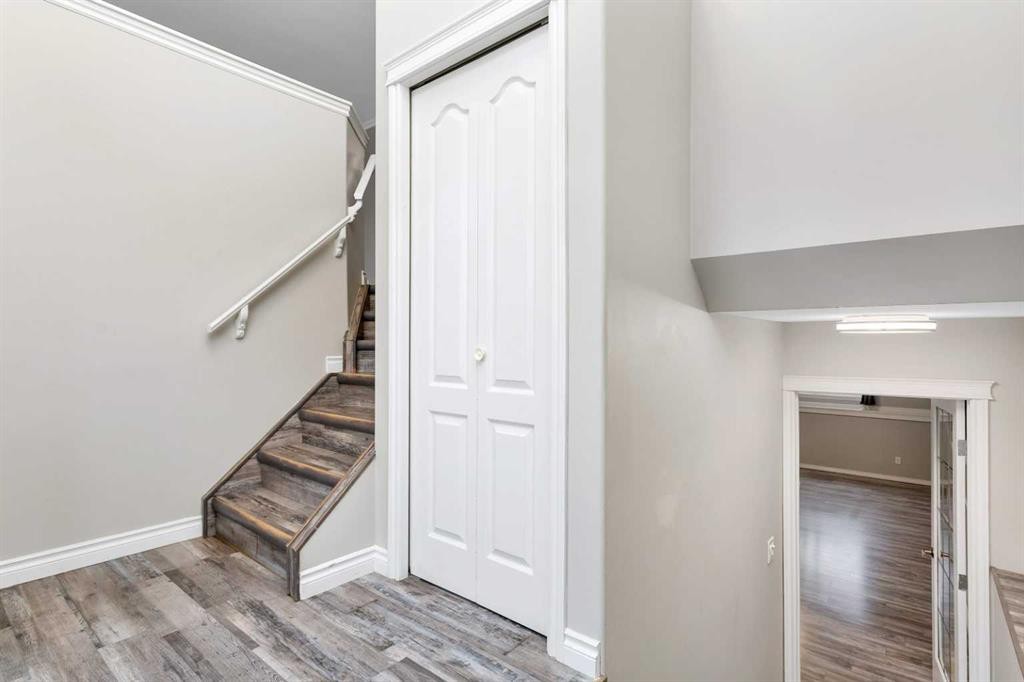 44 White Avenue, Red Deer, AB - Indoor Photo Showing Other Room