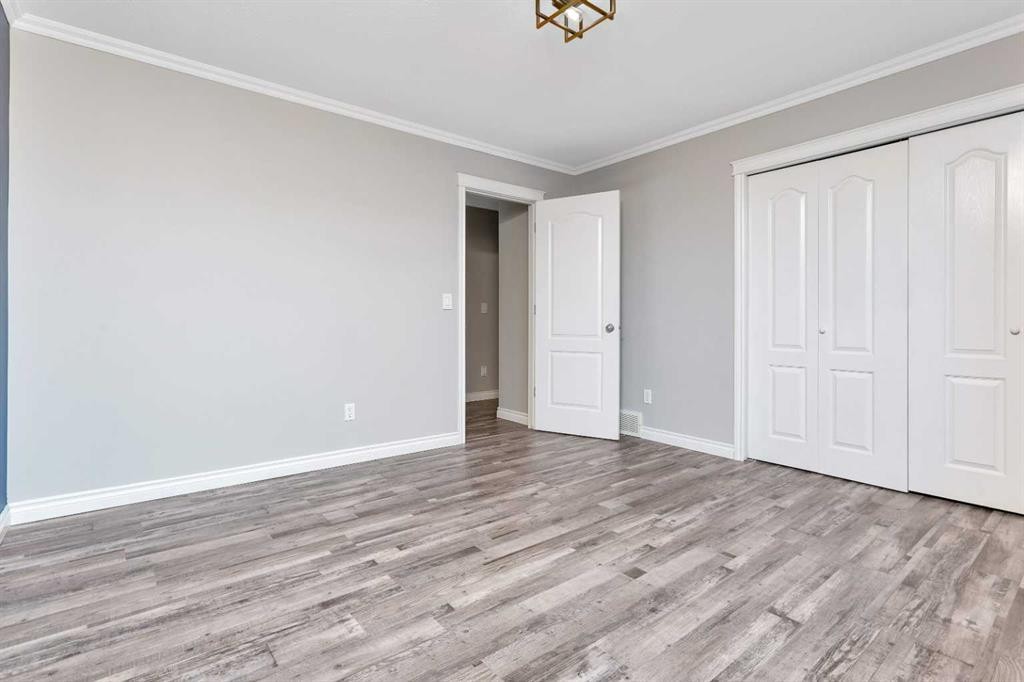 44 White Avenue, Red Deer, AB - Indoor
