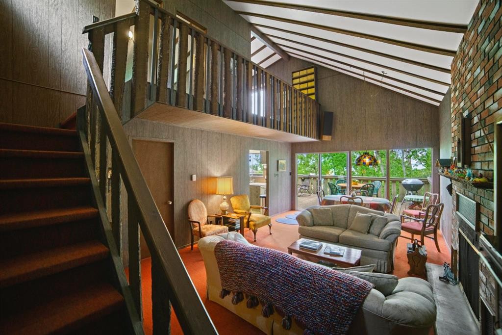 5 Shady Drive, Rochon Sands, AB - Indoor Photo Showing Other Room
