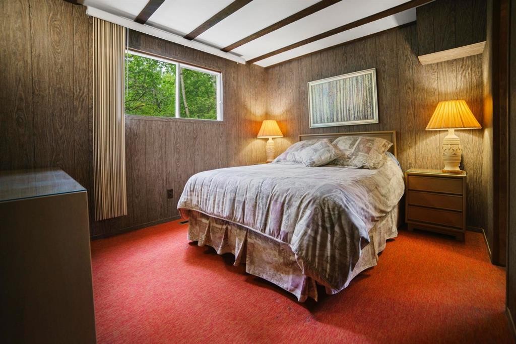 5 Shady Drive, Rochon Sands, AB - Indoor Photo Showing Bedroom