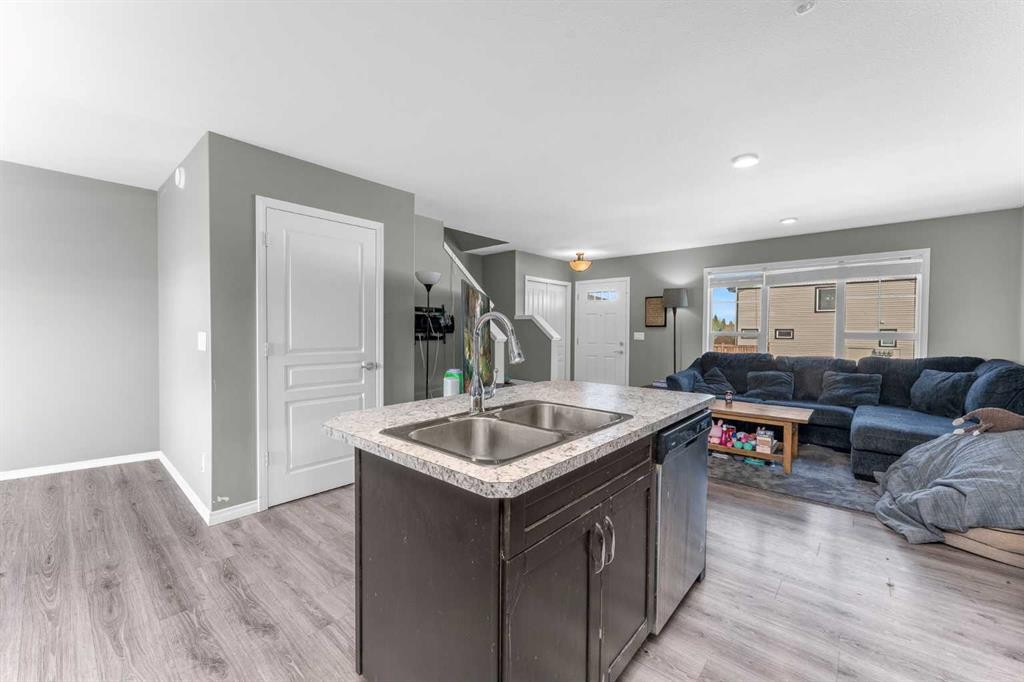22 Hawthorn Place, Sylvan Lake, AB - Indoor Photo Showing Other Room