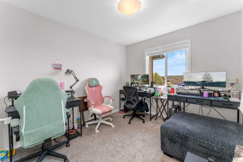 22 Hawthorn Place, Sylvan Lake, AB - Indoor