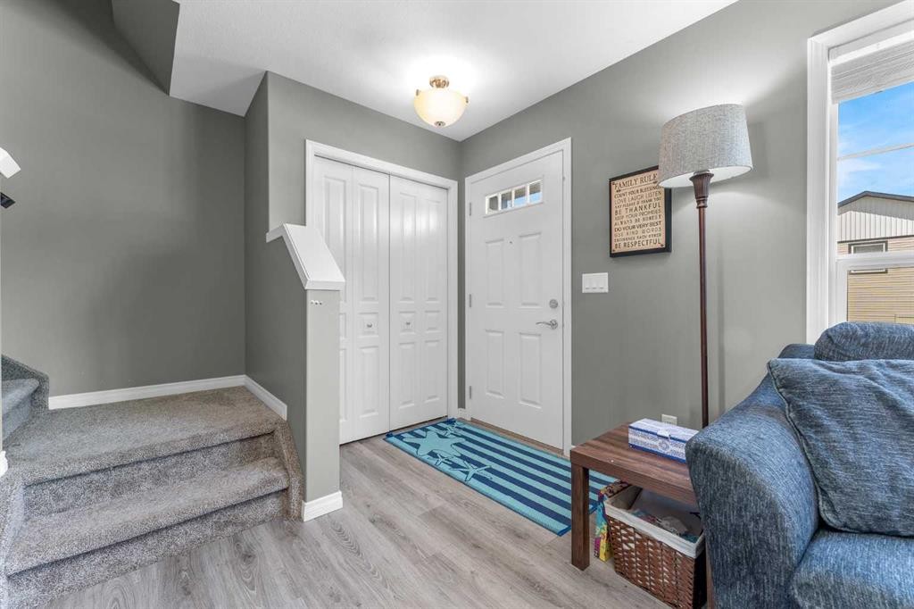 22 Hawthorn Place, Sylvan Lake, AB - Indoor Photo Showing Other Room