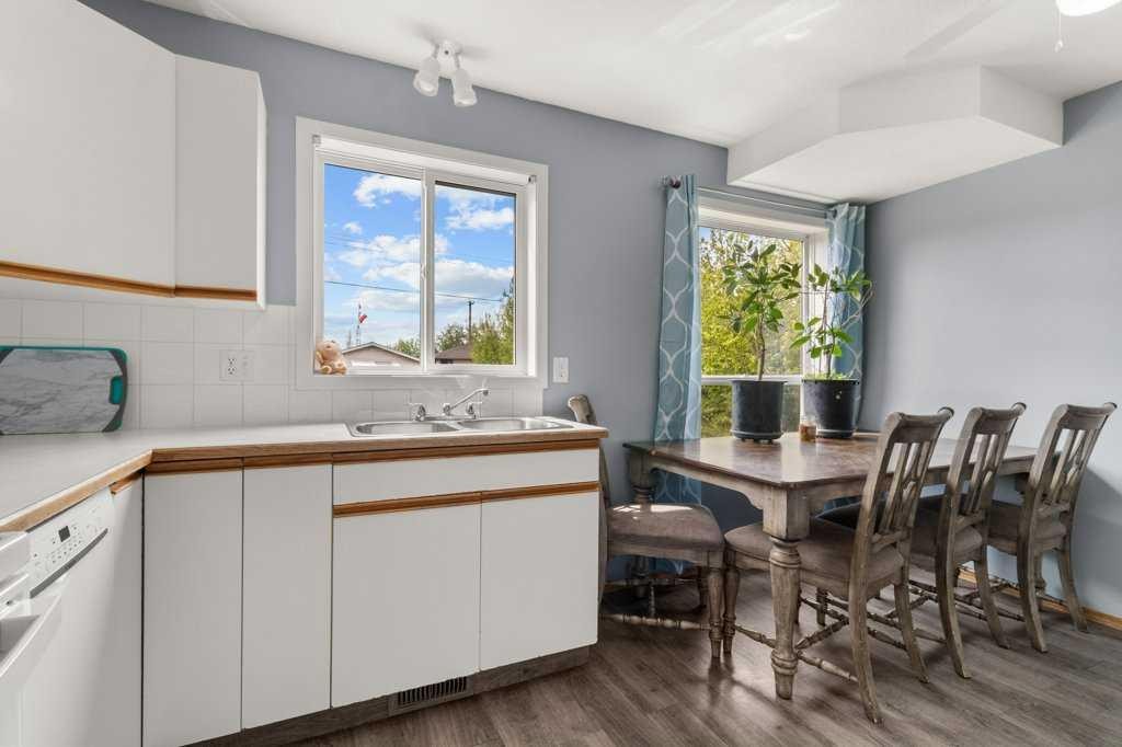 1816 26 Avenue, Delburne, AB - Indoor