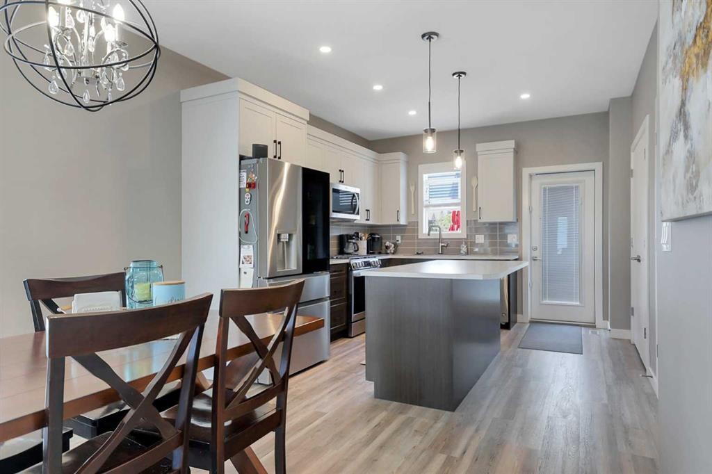 68 Windermere Close, Red Deer, AB - Indoor