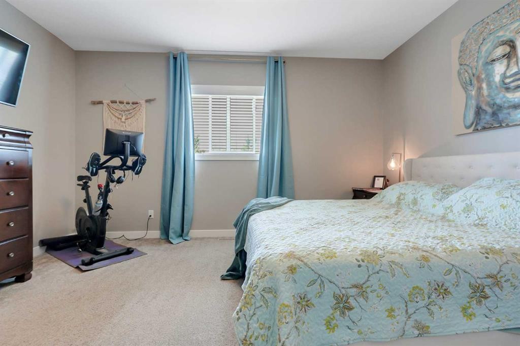 68 Windermere Close, Red Deer, AB - Indoor Photo Showing Bedroom