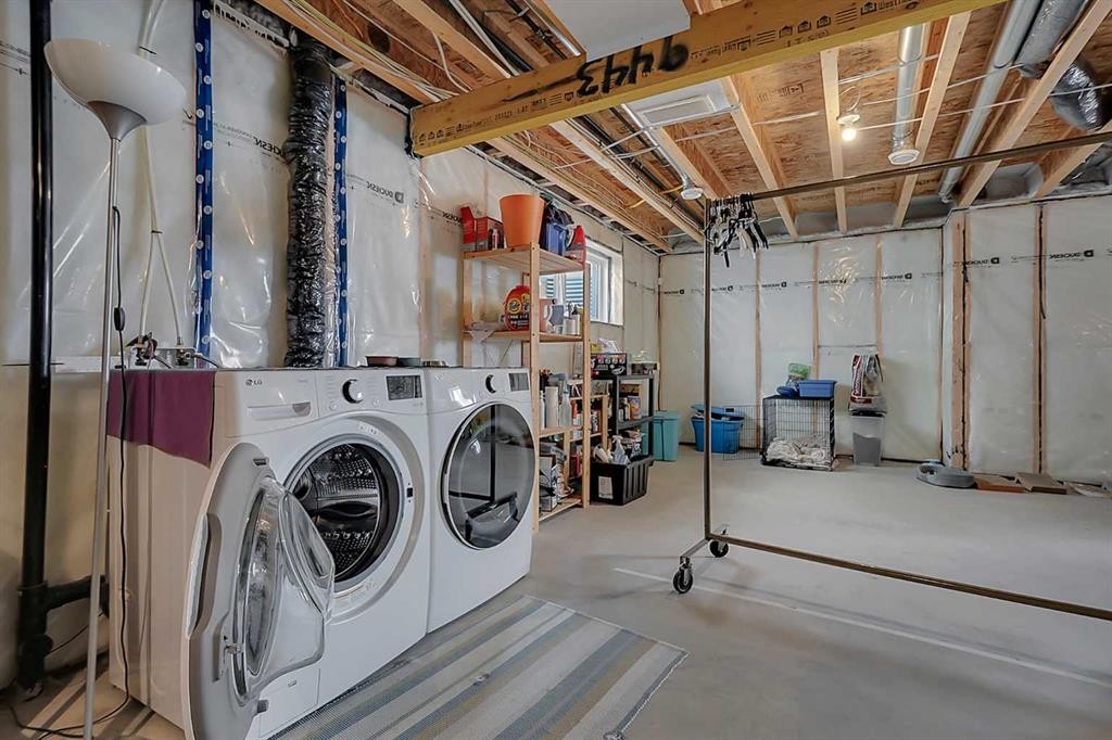 68 Windermere Close, Red Deer, AB - Indoor Photo Showing Laundry Room