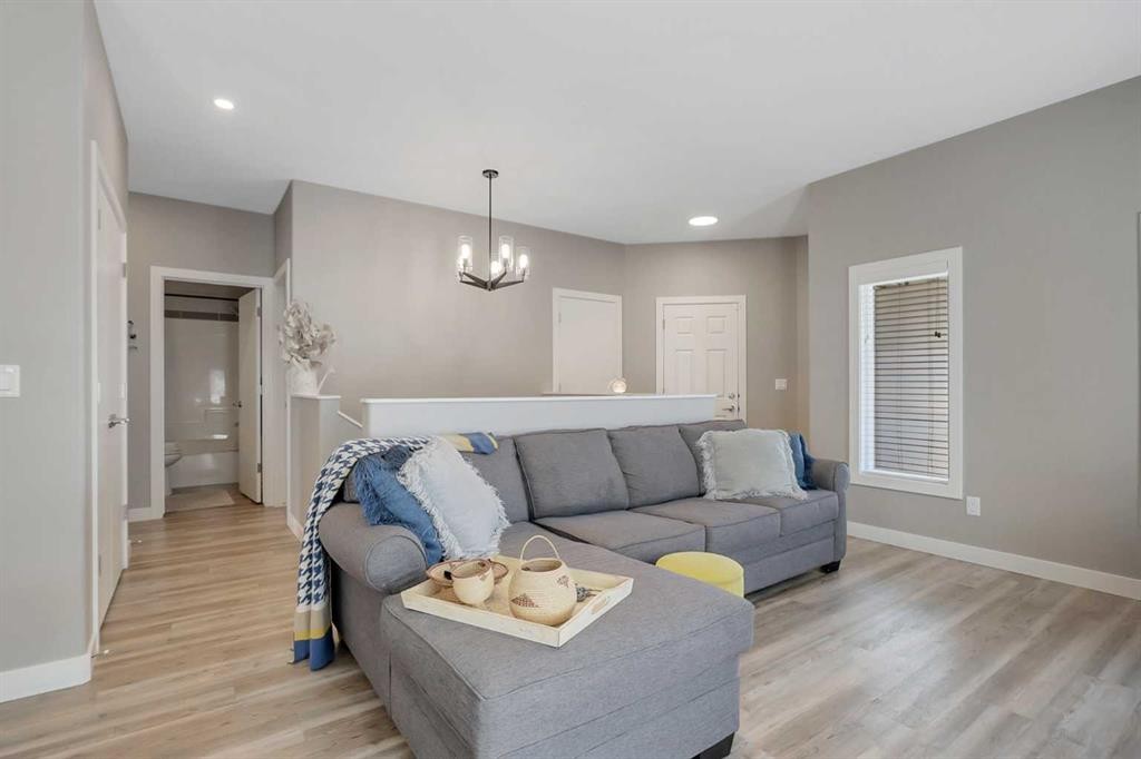 68 Windermere Close, Red Deer, AB - Indoor Photo Showing Living Room