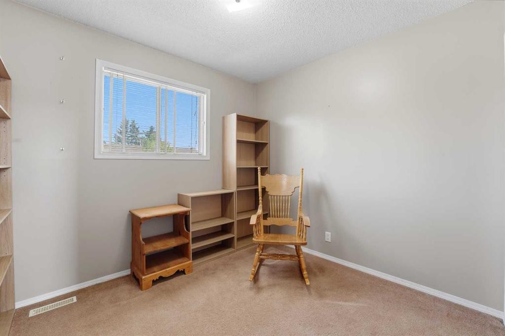 1 Greig Close, Red Deer, AB - Indoor