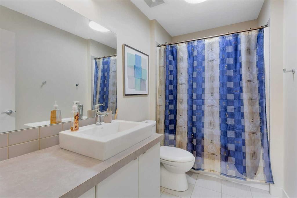 5131-2660 22 Street, Red Deer, AB - Indoor Photo Showing Bathroom