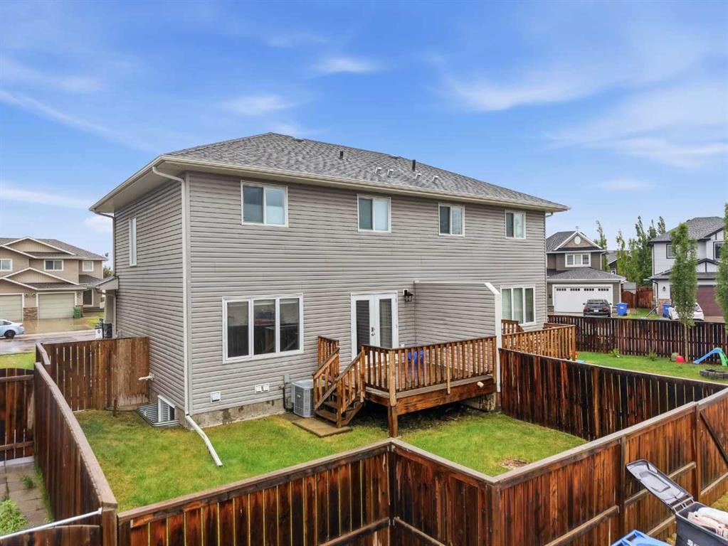 27 Windermere Close, Red Deer, AB