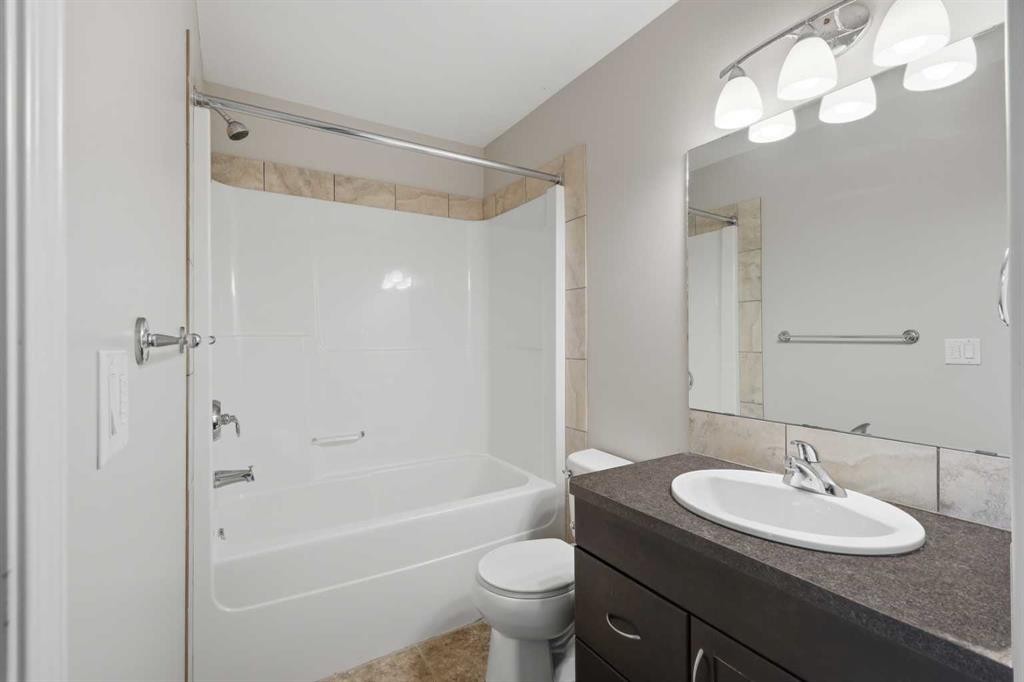 27 Windermere Close, Red Deer, AB
