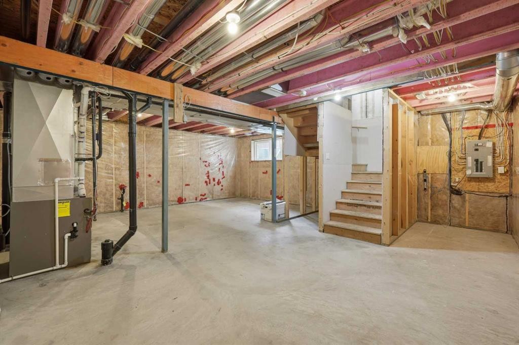 27 Windermere Close, Red Deer, AB