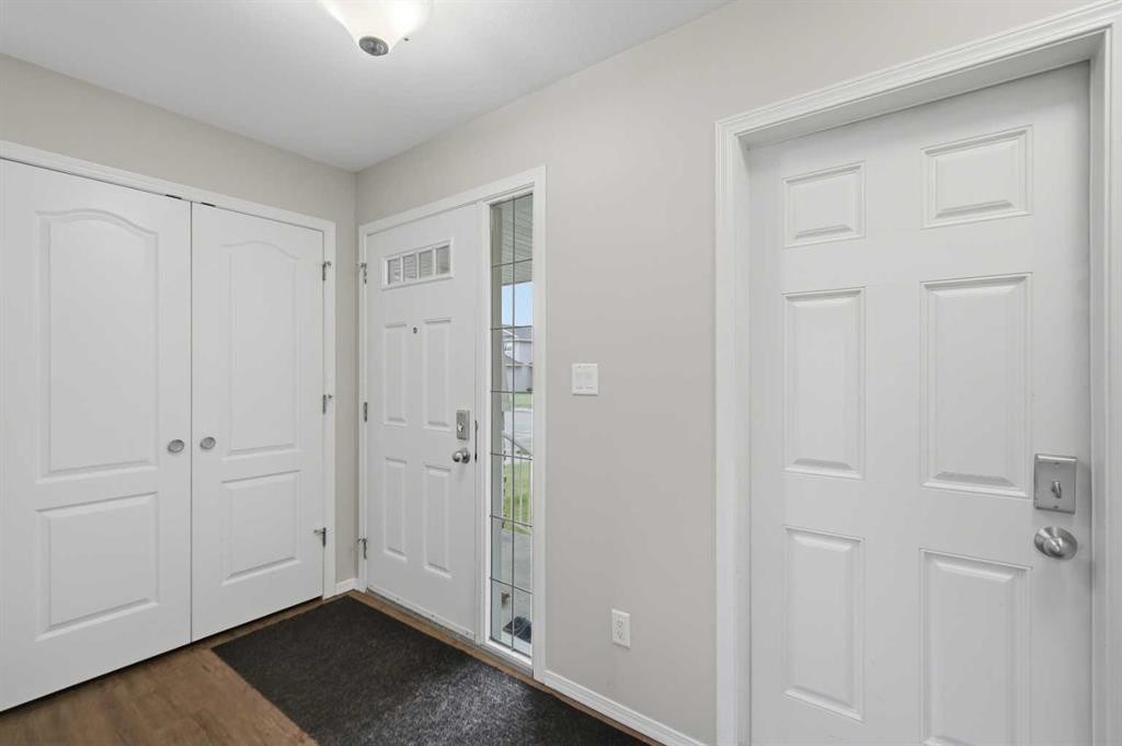 27 Windermere Close, Red Deer, AB