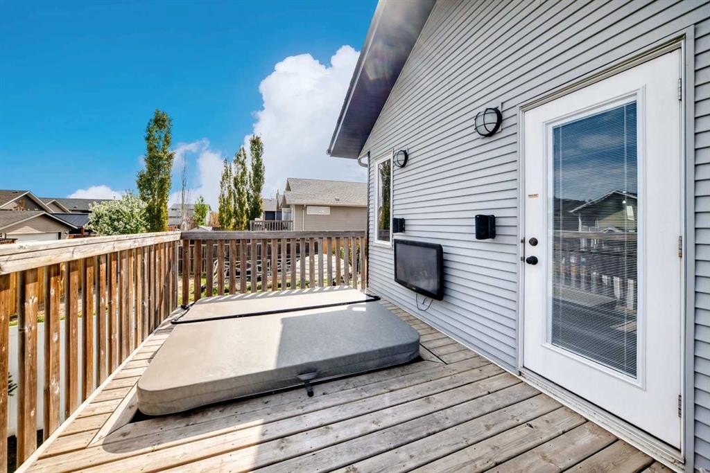 28 Bowman Circle, Sylvan Lake, AB - Outdoor With Deck Patio Veranda With Exterior