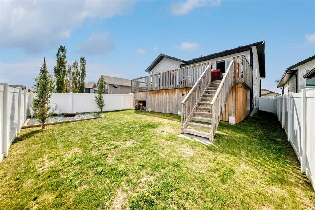 28 Bowman Circle, Sylvan Lake, AB - Outdoor
