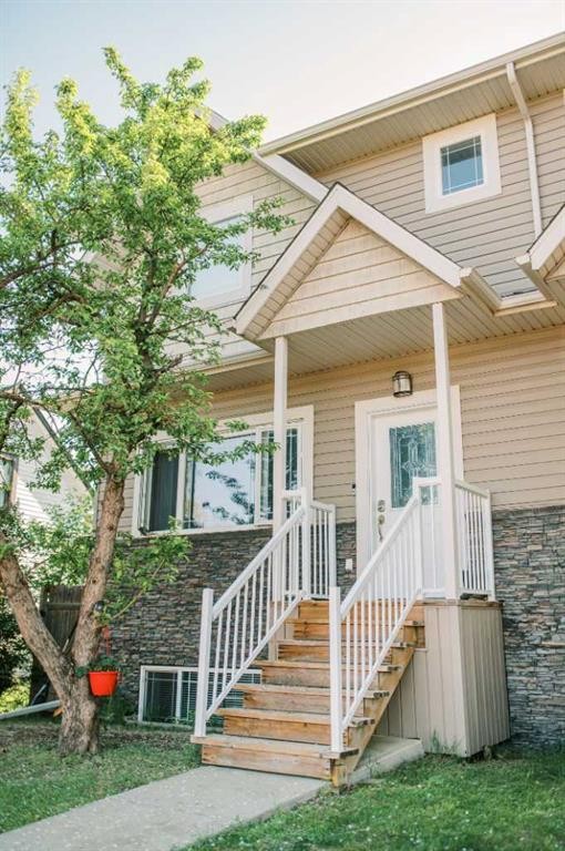 5007B 46 Street, Stettler, AB - Outdoor With Deck Patio Veranda