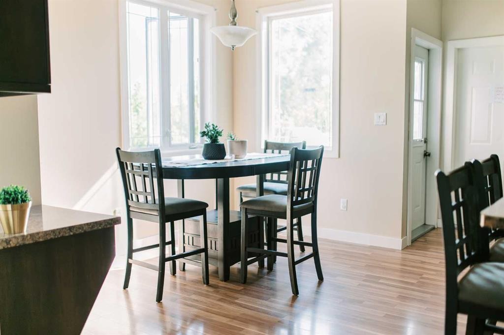 5007B 46 Street, Stettler, AB - Indoor Photo Showing Dining Room