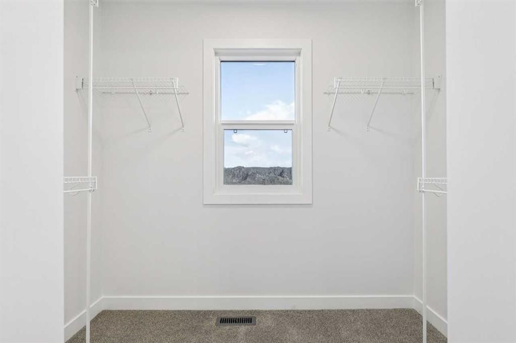 206 Sora Way Se, Calgary, AB - Indoor