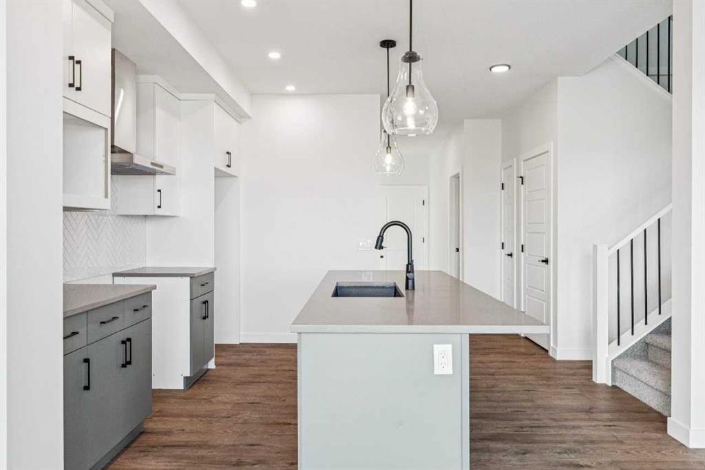 206 Sora Way Se, Calgary, AB - Indoor Photo Showing Kitchen