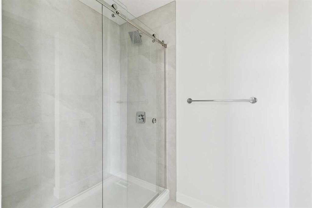 65 Sora Gardens Se, Calgary, AB - Indoor Photo Showing Bathroom