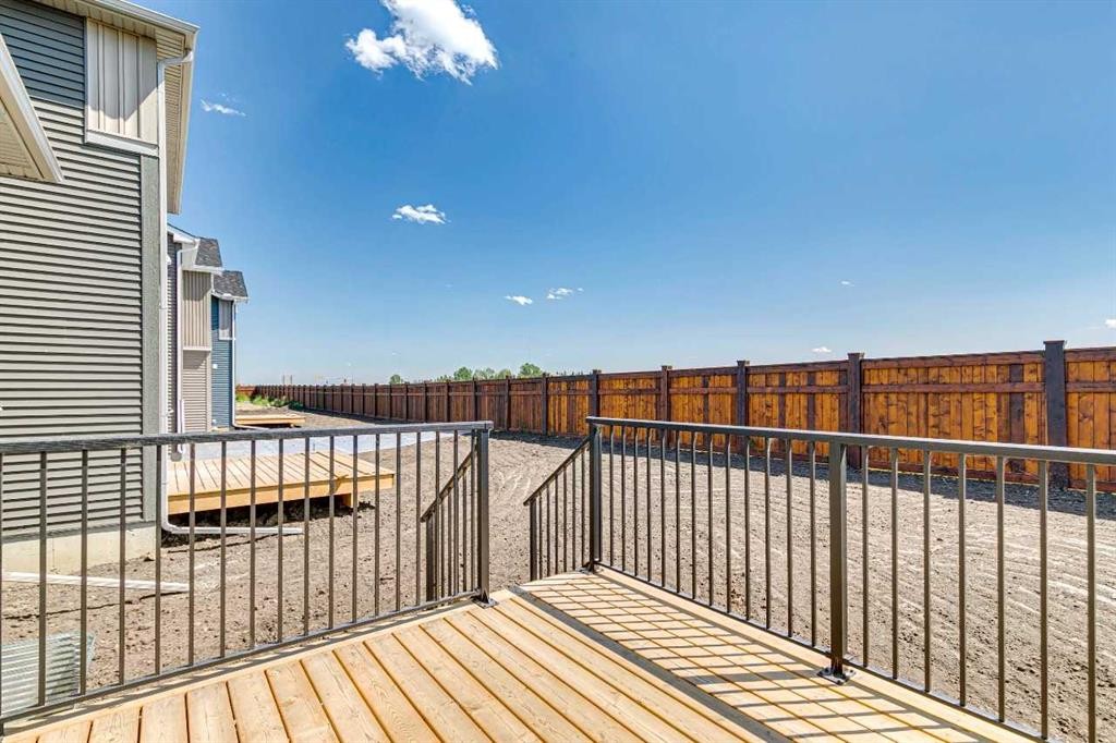 65 Sora Gardens Se, Calgary, AB - Outdoor