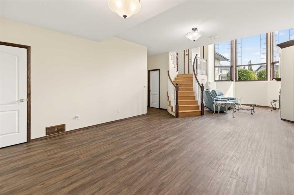 25 Fern Glade Crescent, Sylvan Lake, AB - Indoor Photo Showing Other Room