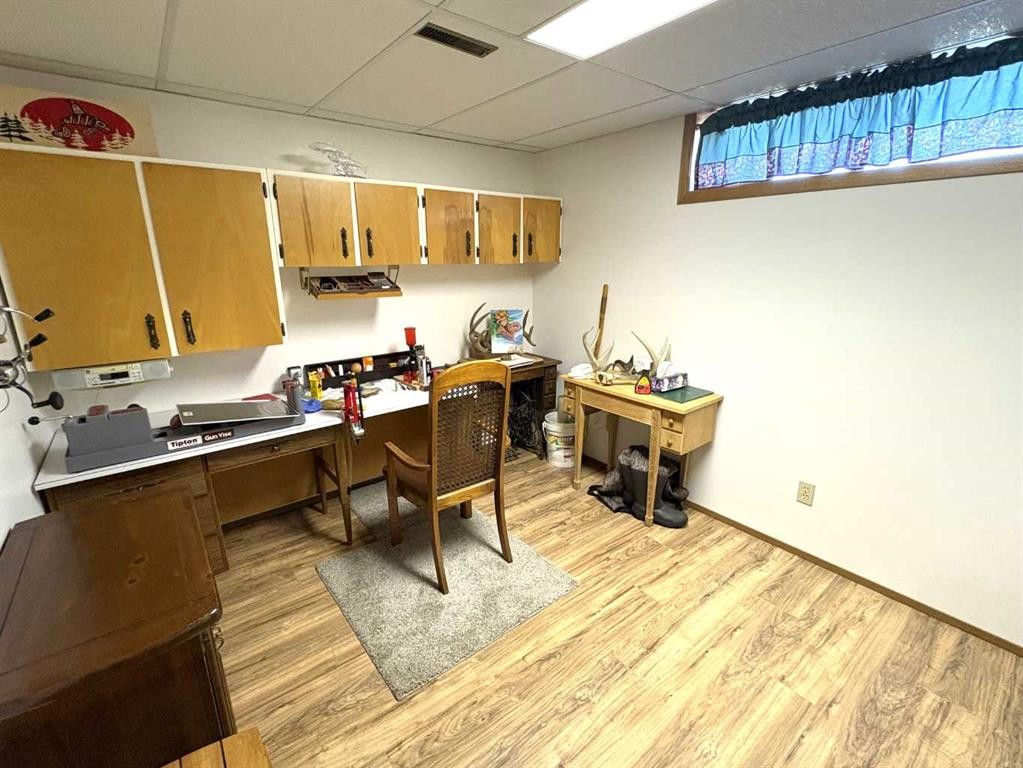 42567 Highway 856, Rural Flagstaff County, AB - Indoor