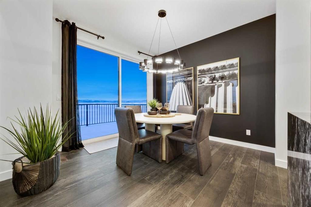 73 Sora Gate Se, Calgary, AB - Indoor Photo Showing Dining Room