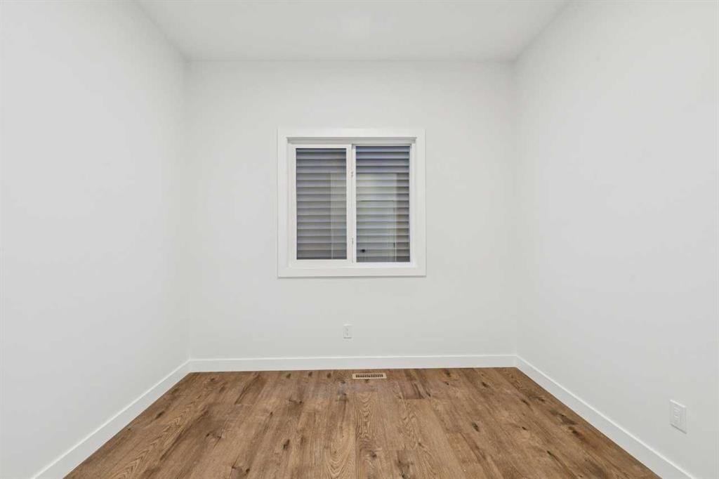 73 Sora Gate Se, Calgary, AB - Indoor Photo Showing Other Room