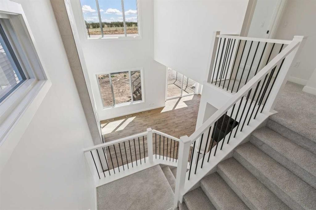 73 Sora Gate Se, Calgary, AB - Indoor Photo Showing Other Room