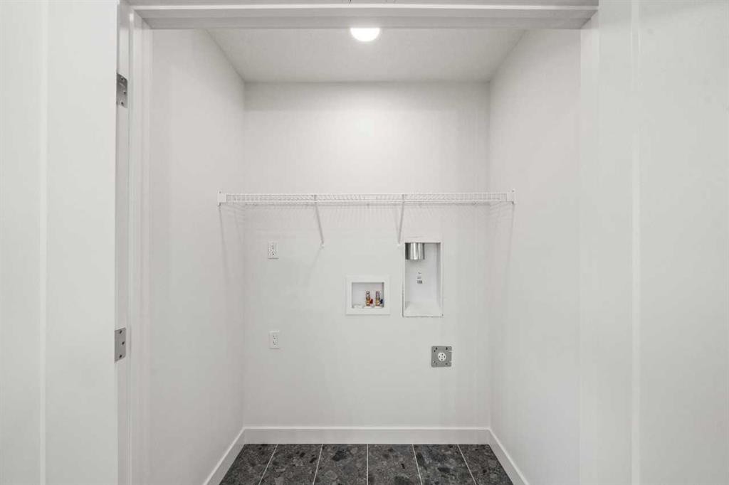 83 Heritage Manor, Cochrane, AB - Indoor
